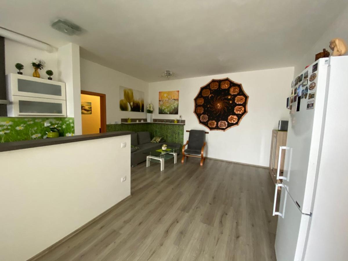 Apartman Na Lukach - Kopretina Trzeboń Zewnętrze zdjęcie